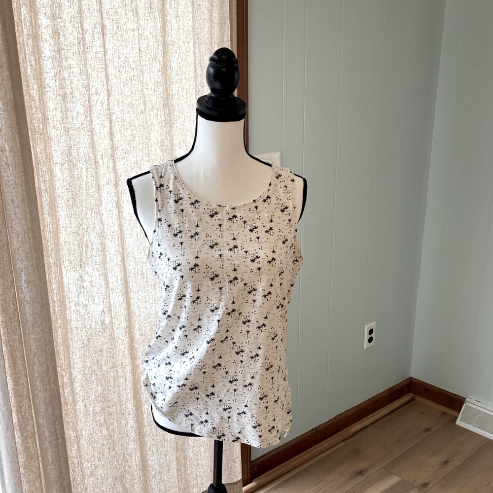 Tropical print sleeveless top